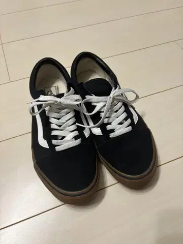 Vans ULTRACUSH 블랙 스니커즈