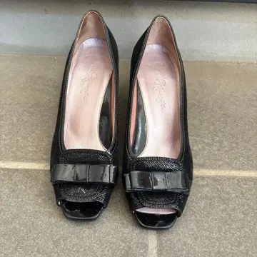 [ 긴자 카네마츠 ] 블랙 리본 펌프스 23.5cm