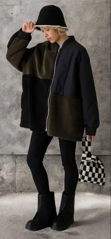 안티카 보아 퀼팅 아우터