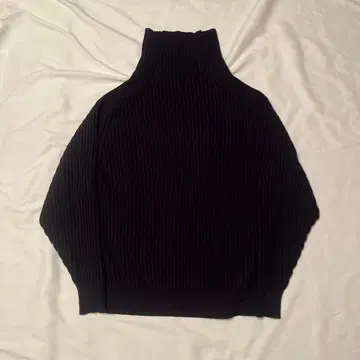 everyone 하이넥 니트