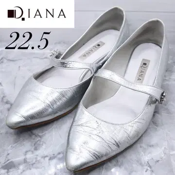 [ 124 ] DIANA 다이애나 펌프스 스트랩 메탈릭 실버 22.5