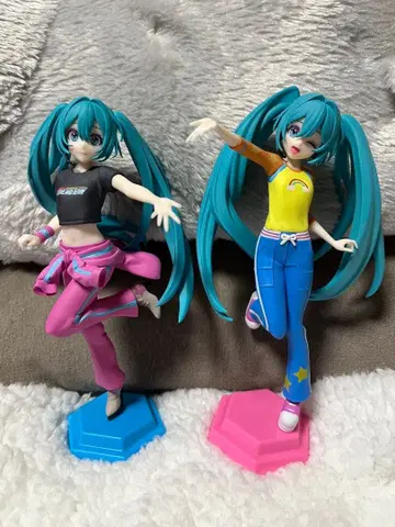 하츠네 미쿠 DDC 오샤레 마녀 러브 and 베리 2종 세트