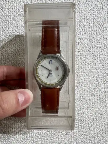 아날로그 시계 브라운 가죽