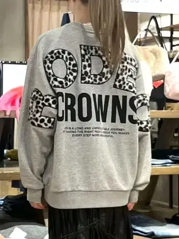 신상 애니멀 인조 모피 아플리케 맨투맨 멜란지 그레이 FREE 5500엔