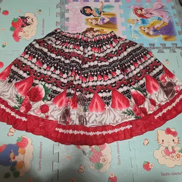 BODY LINE 딸기 무늬 스커트