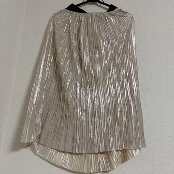 실버 플리츠 스커트 hilaration 광택 베이지