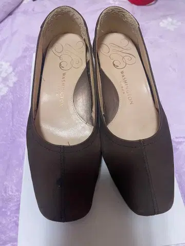 브라운 스퀘어 플랫슈즈