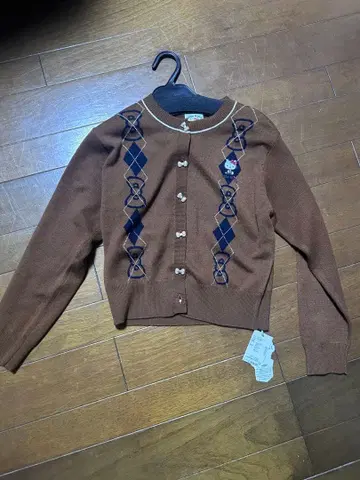새상품 헬로키티 아가일 가디건 브라운