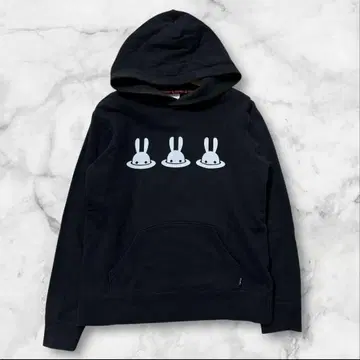[초기 구하기 어려움] 큔 토끼 후드티 블랙 오모치츠키 토끼 속기모