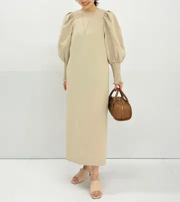 NOBLE 볼륨 슬리브 원피스