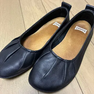 CAMPER 블랙 플랫슈즈 37