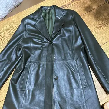다크 그린 양가죽 자켓