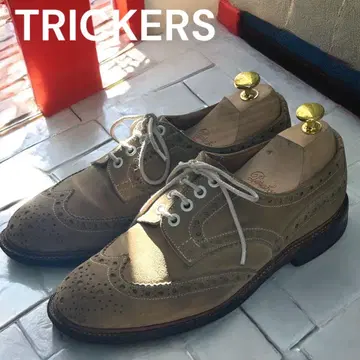 새상품급 트리커스 버튼 스웨이드 윙팁 신발 베이지 24.5