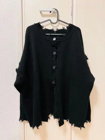 프린지 장식 블랙 니트 스웨터 데미지 가공 빅 사이즈