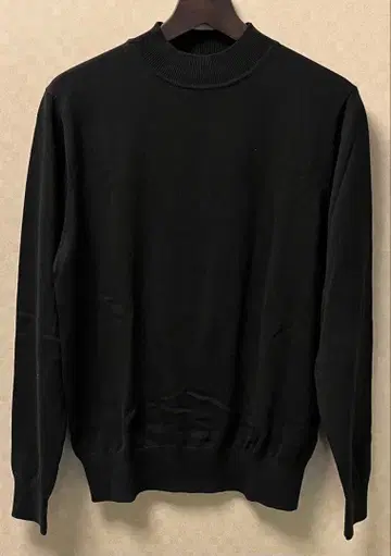 유니버설 랭귀지 모크넥 블랙 M