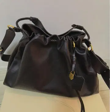 Songmont 블랙 가죽 드로우 스트링 백