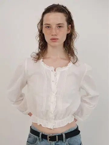 더 바넷 포이즈 러플 블라우스 더 바넷