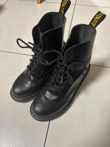 닥터마틴 부츠 23cm