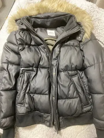 ZARA 블랙 다운 자켓 XL