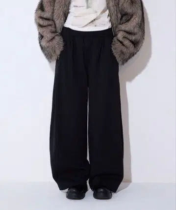 맨투맨 코쿤 턱 팬츠