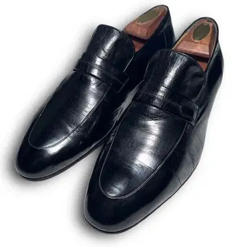 Made in Italy Black leather loafer