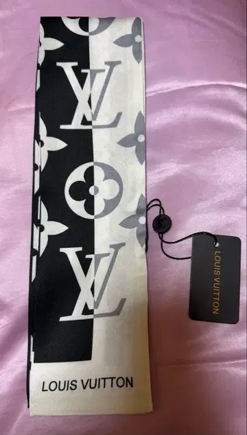 LV 모노그램 스카프