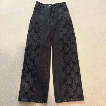 Fetico FLOWER EMBROIDERED WIDE JEANS