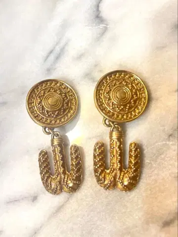 코시노 히로코 빈티지 귀찌