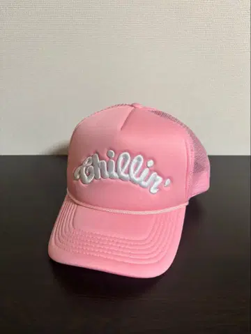 Chillin' 핑크 메쉬캡 백