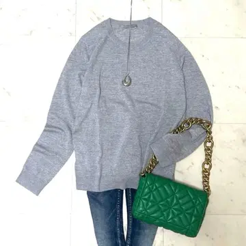 새상품급 띠어리 럭스 옅은 그레이 얇은 소재 긴팔 니트 38 모 100