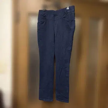 다크 네이비 슬림핏 캐주얼 팬츠