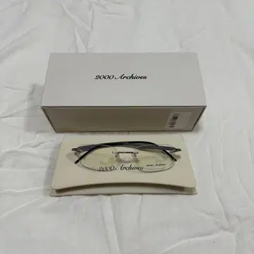 2000 Archives 무테 안경 카리나 사쿠라 유진 착용