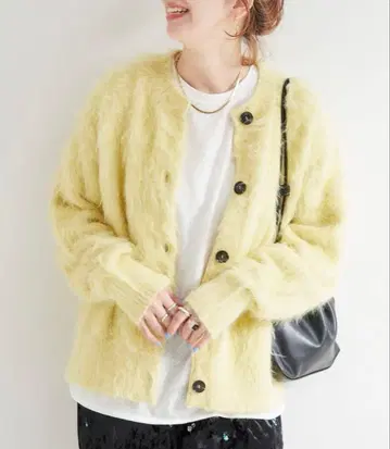 [ 새상품급 ] 2025 샤기 크루 니트 가디건