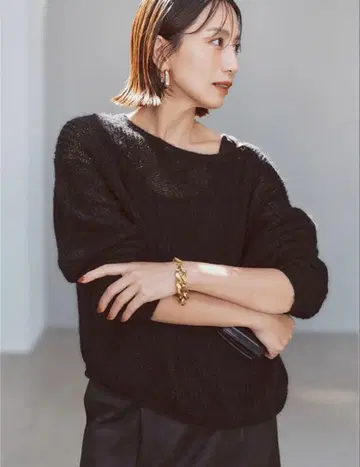 오버 사이즈 블랙 니트 스웨터 긴팔