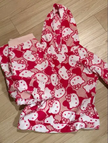 헬로키티 플리스 룸웨어 세트