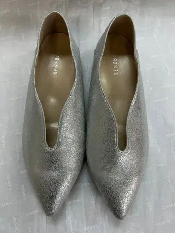 미사용품 일본제 실버 스틸레토 플랫슈즈