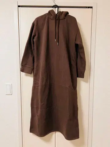 후드 부착 브라운 롱 원피스 맨투맨 속기모 빅 후드