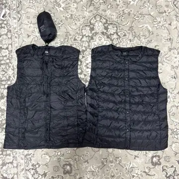 유니클로 울트라 라이트 다운 베스트 2개