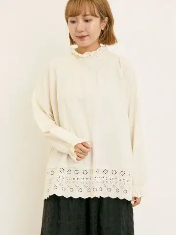 사만사 모스모스 스캘럽 레이스 블라우스 이번 시즌 신상