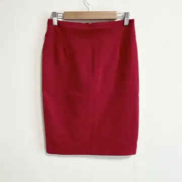 A524 브론데리 앤 코 타이트 스커트 레드 스트레치 F