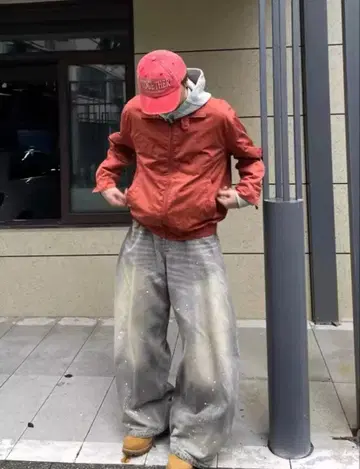 그레이 페인트 가공 와이드 데님 팬츠