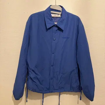 THE MUSEUM VISITOR 나일론 자켓