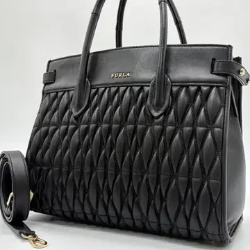 새상품급 훌라 숄더백 2way 가죽 코메타 퀼팅 블랙