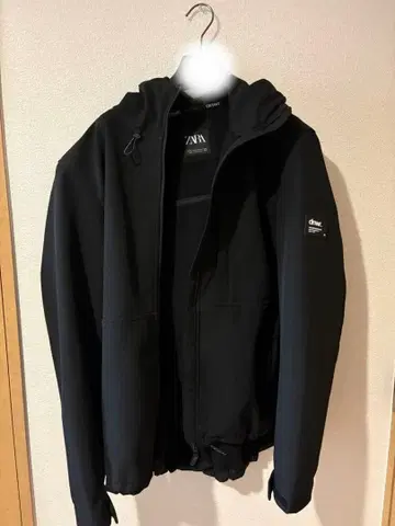 ZARA 블랙 마운틴 후드티