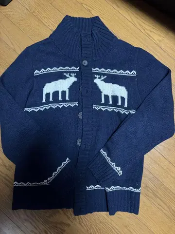 Abercrombie & Fitch 루돌프 무늬 가디건 S