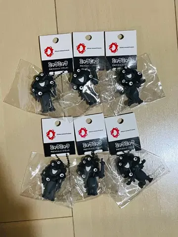 미야쿠미야쿠 블랙 블랙 pvc 마스코트 키링