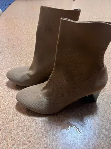 베이지 스트레치 숏부츠 힐 8cm