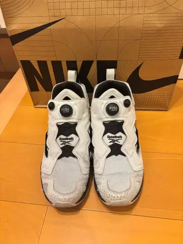 Reebok Instapump Fury 화이트/블랙