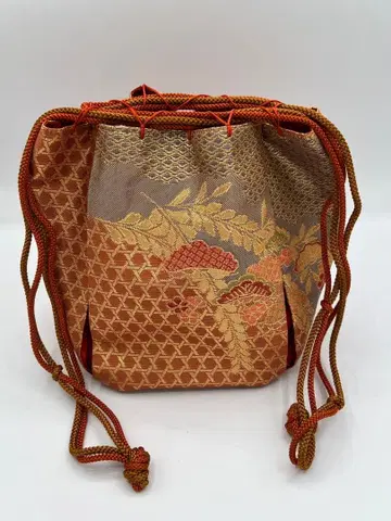 새상품급 일본 의류용 복조리 백 골드 컬러 주홍색