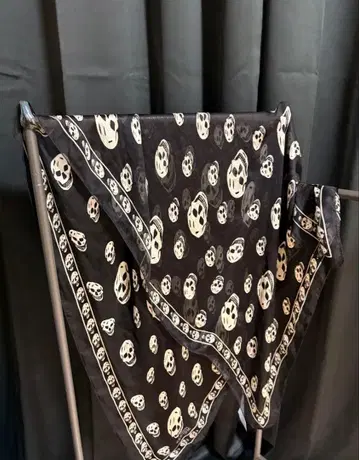 [ 파격 ] Alexander McQueen 스톨 스카프